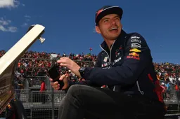 Zien om te geloven: Verstappen maakt 42 plekken goed tijdens online race