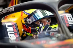 Bearman loses lead main F2 race after pits incident, Hadjar wins