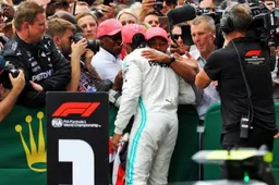 Anthony Hamilton pushing son Lewis to race for another "five or six" years in F1