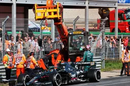 View point: Stop the clock if there is a red flag during free practice