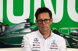 La Mercedes spiega il weekend a Las Vegas: "Faceva freddo".