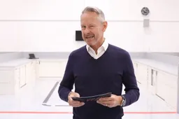 KIJKEN Heb jij meer F1 feitenkennis dan teamleden Red Bull? Waarschijnlijk wel
