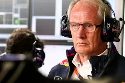 Marko neemt het voor Verstappen op na crash VT2 op Silverstone