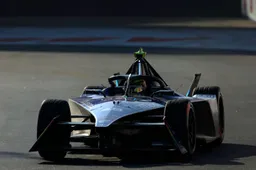 Fórmula E en Yakarta: Maserati marca el ritmo en la jornada inaugural
