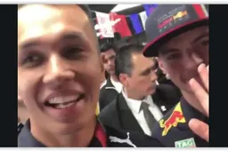 Red Bull arriveert in Mexico, Albon vergeet naam teamgenoot Verstappen...