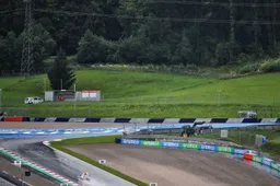 Giovinazzi crasht zijn Alfa Romeo in slot van Q1 kwalificatie!