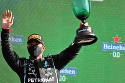 Hamilton extreem lovend: 'Je springt er voor mij uit als mens en heer die je bent'
