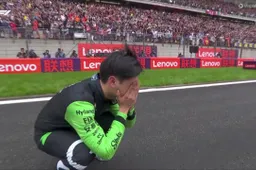 Zhou in tranen na GP van China en krijgt unieke plek voor eigen fans