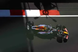 Verstappen afgetroefd door Ferrari-coureurs in spannende kwalificatie