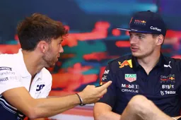 Gasly grapt: 'Duurt misschien vijftien ronden totdat Verstappen op P1 ligt'