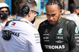 Hamilton verder onder druk: 'Zijn moeizame vorm werd benadrukt'