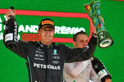 Russell: "Max tampoco habría sido el piloto que es ahora"