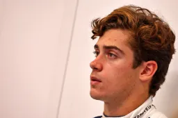 Colapinto ironiza penalidade de Verstappen: "Penalidade por rir"