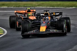 Verstappen takes lead after safety car: Norris falls back
