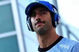 Admission made about Ricciardo: 'Maybe went too far in terms of pressure'
