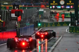 F2-Sprintrennen in Spa aufgrund von Regenschauern mehrfach verschoben