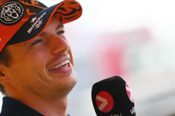 Verstappen en Virgil van Dijk trappen lol bij opnames Off the Beaten Track