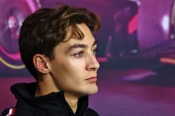 Zo kijkt Russell naar de 'veteranenrol' die hij overneemt van Hamilton