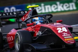 Van Hoepen rijdt in F3-sprintrace keurig de punten in, Bedrin wint