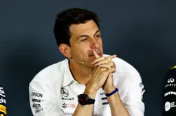 'Daimler is dissatisfied with Wolff's ancillary activities in Formula 1'