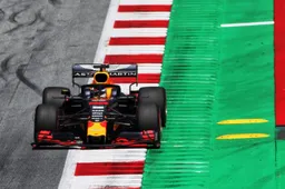 Verstappen na VT2 crash: "Ze gaan de auto helemaal uit elkaar halen"