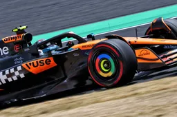 Norris, Piastri e Russell a um décimo, Verstappen se arrasta em P5