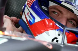 Red Bull Racing geeft Verstappen een nieuwe functie in ludieke video