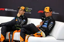 Norris chooses to see glass half full: 'Still leading the championship'