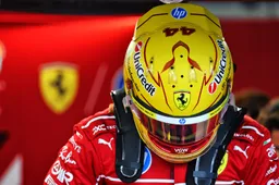 Hamilton zit er compleet doorheen bij Ferrari: 'Heb een hersentransplantatie nodig'