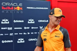 Norris ontkent geruchten rondom geheime test: 'Dat mag helemaal niet van Zak Brown!'