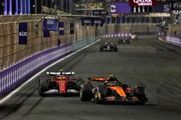 McLaren-teambaas geeft Hamilton de schuld van misgelopen podium Norris