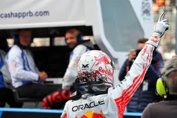 Verstappen reacts on social media to pole: "Huge highlight for us"