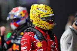 Flinke kritiek op 'aarzelende' Hamilton in vergelijking met Verstappen