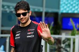 Ocon sees himself within Hamilton: 'The Haas and Ferrari car have many similarities'