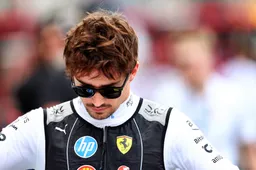 Leclerc uit frustraties na teamorders bij Ferrari: 'We hadden dit beter moeten overleggen'