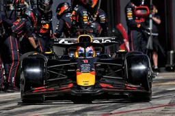 Verstappen esulta dopo la vittoria a Imola: "Settimana molto importante per noi"