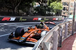 Massiver Zusammenstoß in Monaco nimmt die Hälfte des Feldes heraus