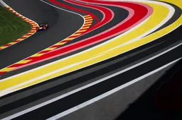 Beelden: Ferrari-coureur Giovinazzi maakt harde klapper op Spa-Francorchamps