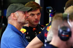 Een gemis voor Verstappen: deze invloed heeft Newey nu al op Aston Martin
