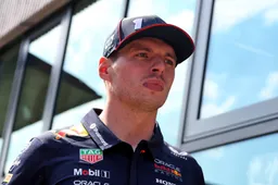 Verstappen wekt grote verbazing met excuses voor botsing Russell