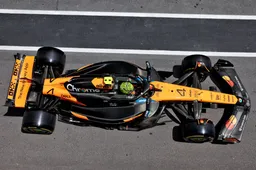 Norris balza in testa dopo il difficile venerdì della McLaren, Verstappen cerca di tenere il passo