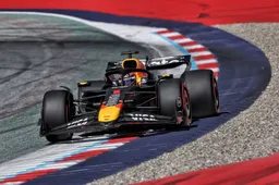 LIVE F1 | Norris blijft koel onder druk en wint in Oostenrijk, uitvalbeurt Verstappen