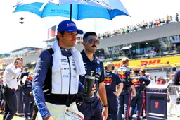 Race start aborted in Austria: Sainz's Grand Prix over before it began!