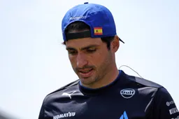 Sainz teleurgesteld in beslissing van zijn vader: 'Er kan veel beter bij de FIA'