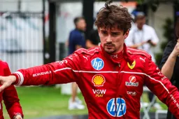 Leclerc reageert op contact met Verstappen: 'Hij maakte een fout'