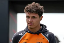 Norris desmorona e aponta Verstappen para a vitória