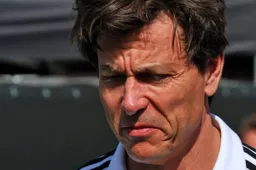 Surpreso, Wolff reage à 'volta mega' de Russell na classificação do GP do Canadá