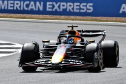 Volledige uitslag VT1 | Verstappen worstelt enorm en ziet groot gat voor zich