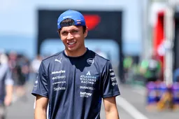 Albon verrast met uitspraak over wereldtitel: ‘Ik ben kampioen geworden’
