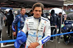 How a 'scorned' Sainz nearly tore Ferrari apart in the wake of Hamilton's signing